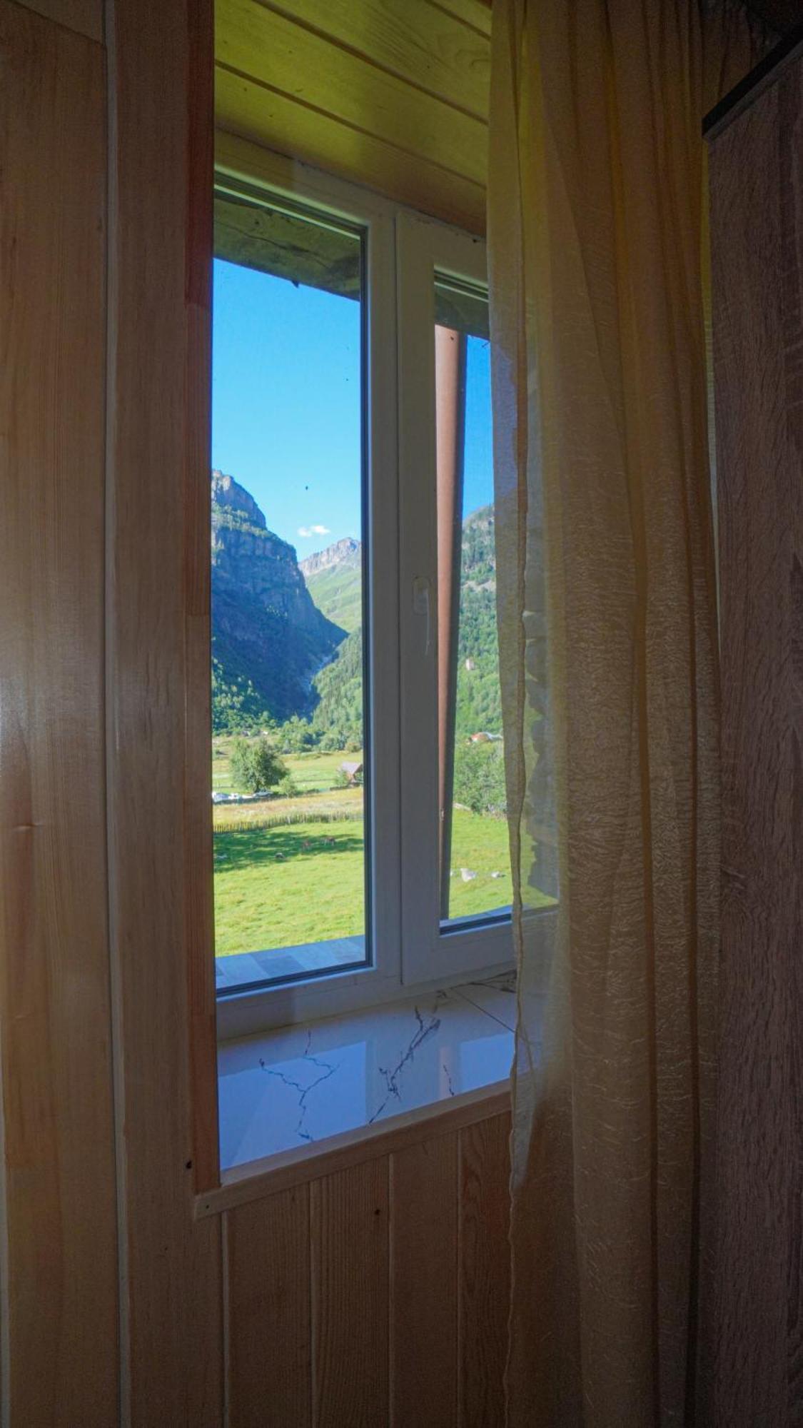 Givi Kakhiani'S Guesthouse Zhabeshi Екстер'єр фото