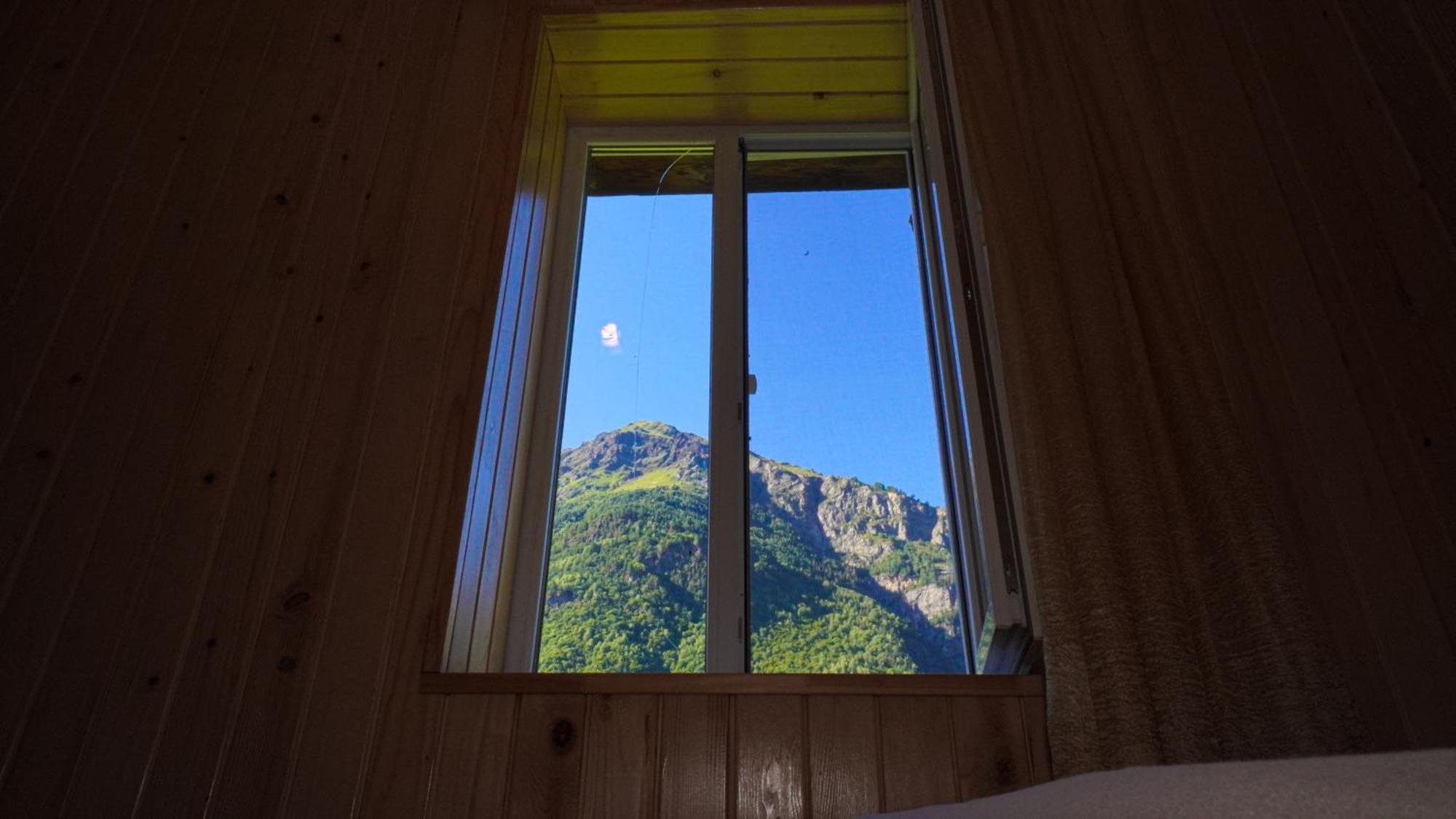 Givi Kakhiani'S Guesthouse Zhabeshi Екстер'єр фото