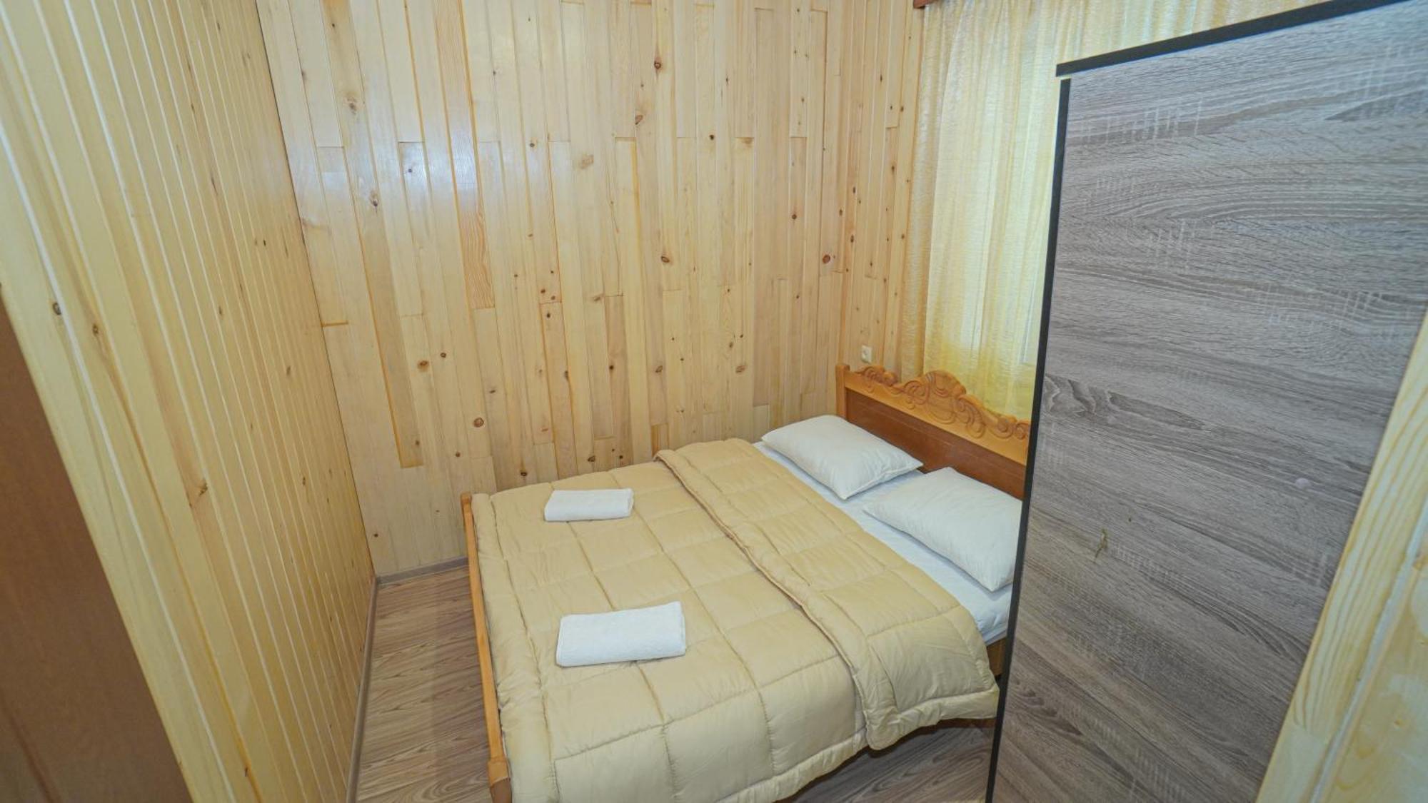 Givi Kakhiani'S Guesthouse Zhabeshi Екстер'єр фото